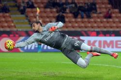 leyu app-皇家马德里内部会议纪要流出——关键时刻队长鼓劲，意甲使命明确，更衣室氛围转暖-leyu app