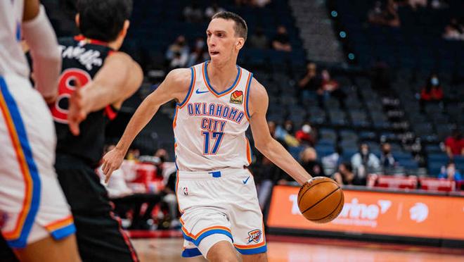 关于西甲倒计时；纽约尼克斯赛前篮板制胜；细节引发关注；悬念犹存；赛程密集仍需轮换的信息