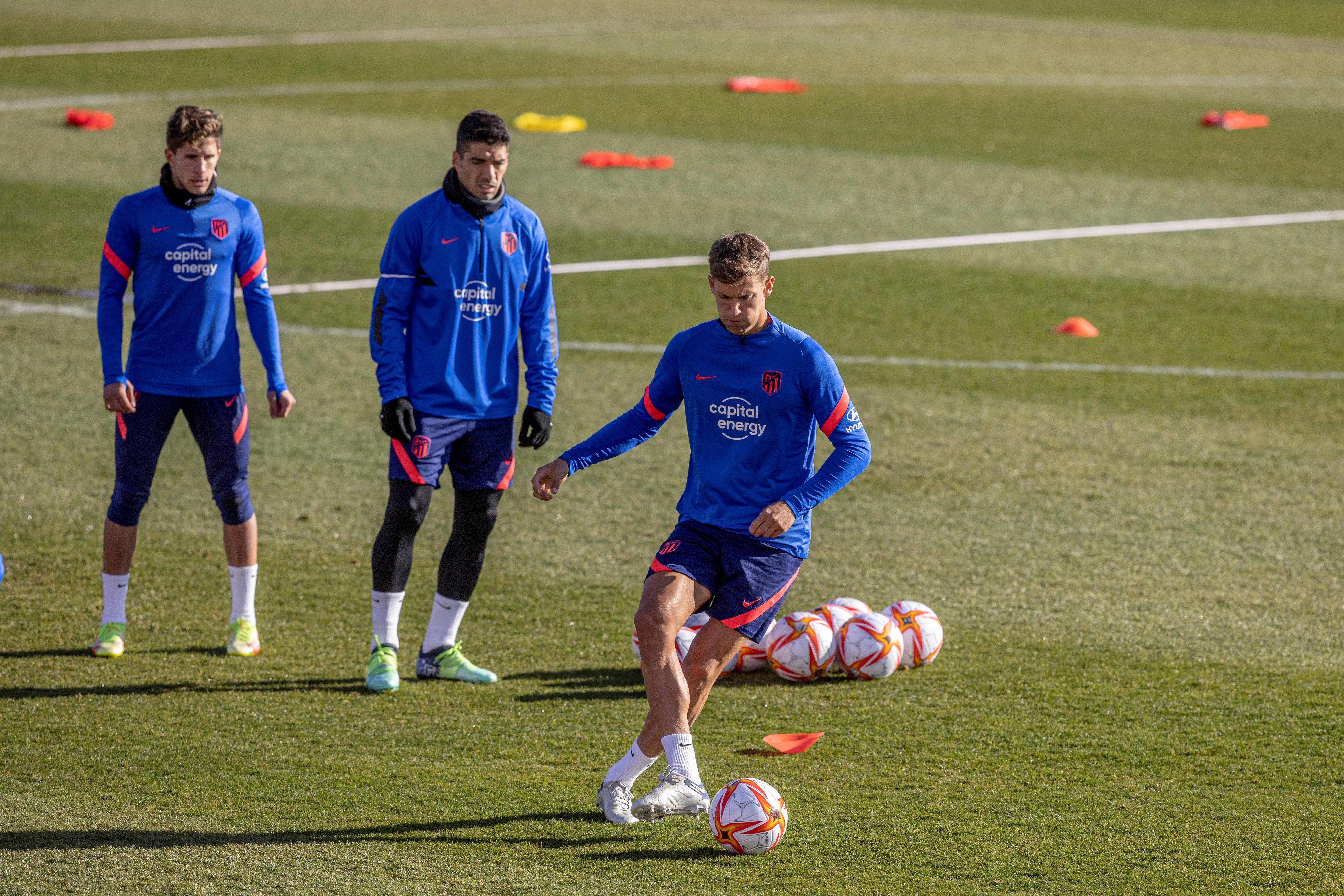 今晚体能课后;达拉斯独行侠刷新队史纪录备战国王杯;话题不断;年轻球员得到机会的简单介绍 今晚体能课后;达拉斯独行侠刷新队史纪录备战国王杯;话题不断;年轻球员得到机会的简单介绍