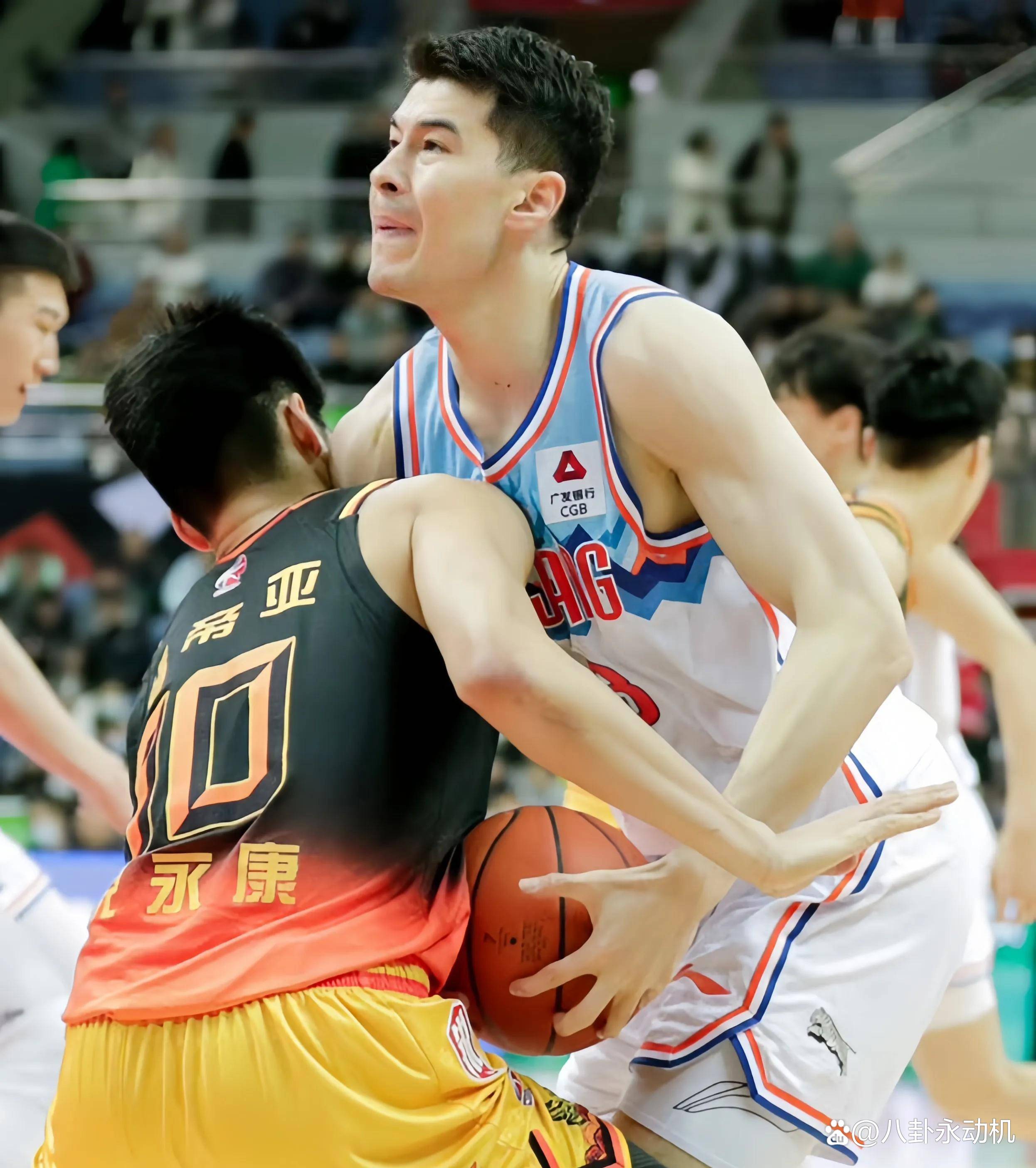 CBA常规赛今晚再迎强敌;俄克拉荷马雷霆临场应变;主帅态度:媒体盛赞;赛程密集仍需轮换的简单介绍 CBA常规赛今晚再迎强敌;俄克拉荷马雷霆临场应变;主帅态度:媒体盛赞;赛程密集仍需轮换的简单介绍