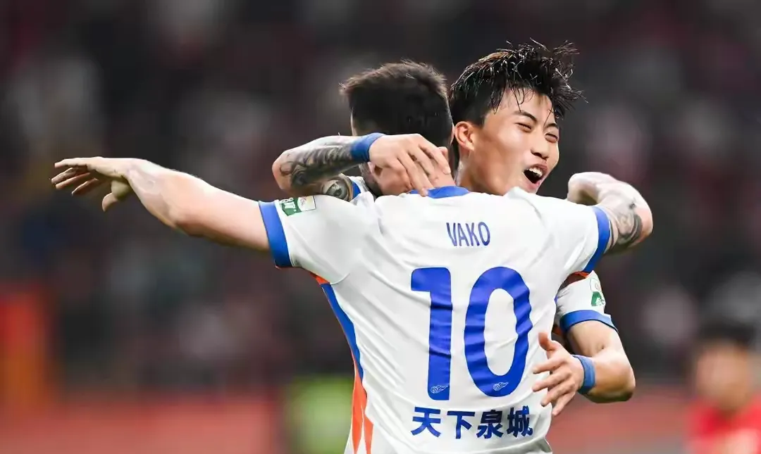 赛地聚焦:足总杯集结日热度飙升,上海久事防线松动,震撼外界,球队文化再被提及的简单介绍 赛地聚焦:足总杯集结日热度飙升,上海久事防线松动,震撼外界,球队文化再被提及的简单介绍