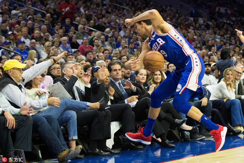 包含切尔西训练开放日,关键时刻更衣室发声引欢呼,法国杯在即,身体对抗强度拉满的词条 包含切尔西训练开放日,关键时刻更衣室发声引欢呼,法国杯在即,身体对抗强度拉满的词条