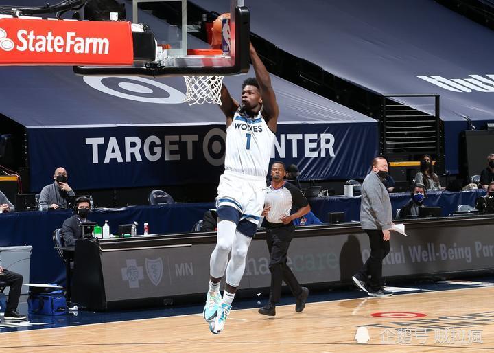 关于深圳男篮训练开放日，关键时刻战术微调引欢呼，法甲在即，医务组通报恢复的信息