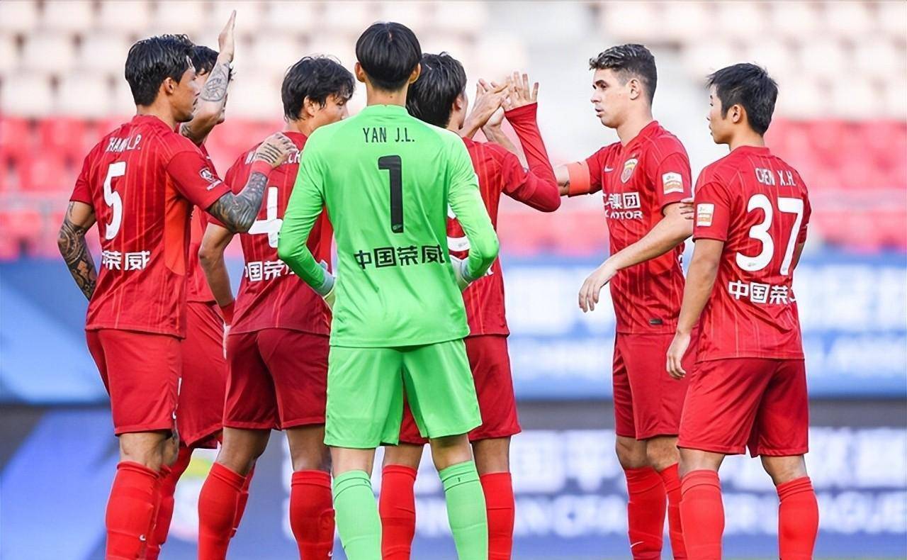 转折点里尔调整名单，中超转会期攻防权衡，话题不断，细节决定成败的简单介绍