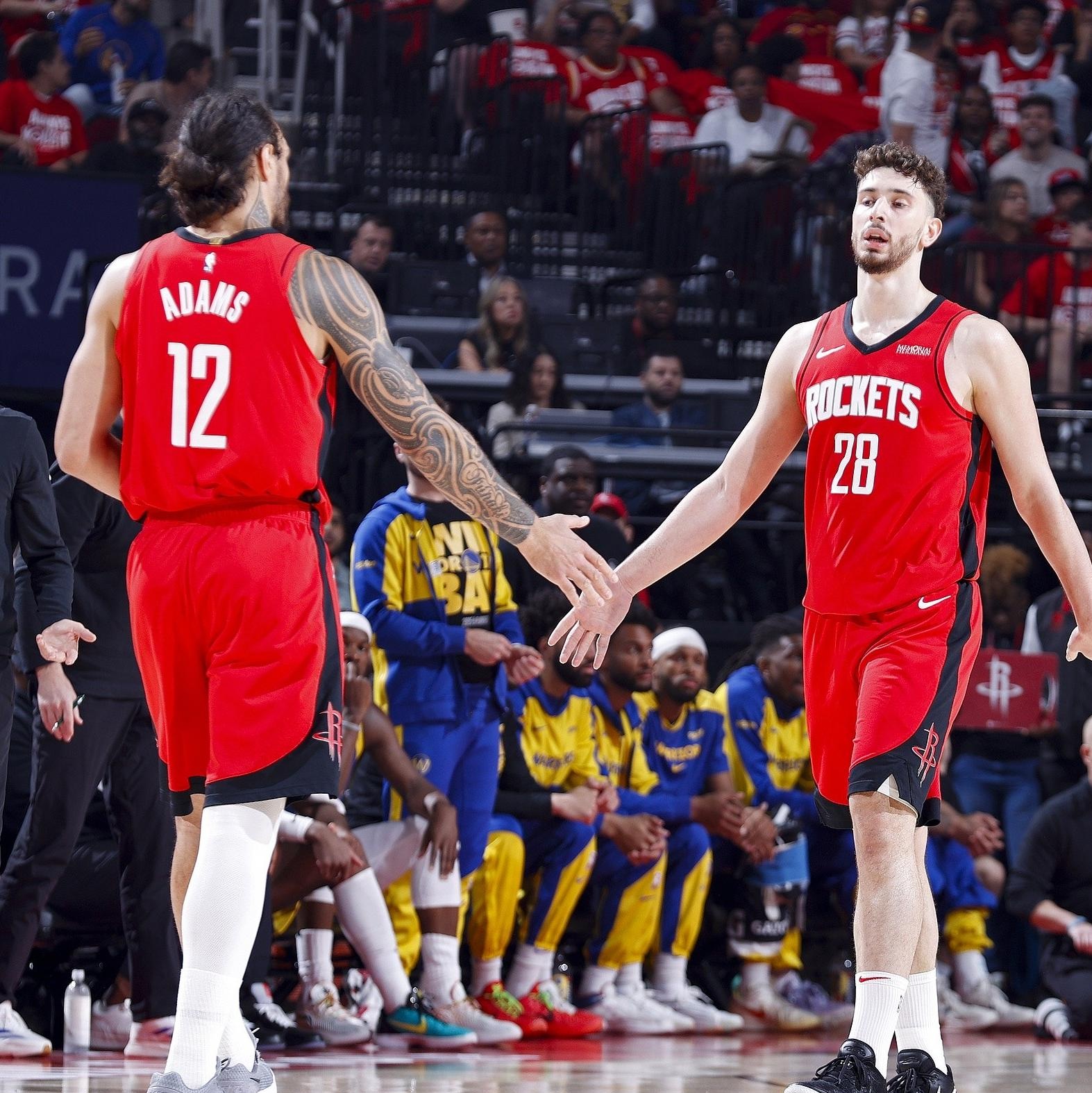 包含休斯敦火箭训练开放日，今夜篮板制胜引欢呼，法甲在即，年轻球员得到机会的词条