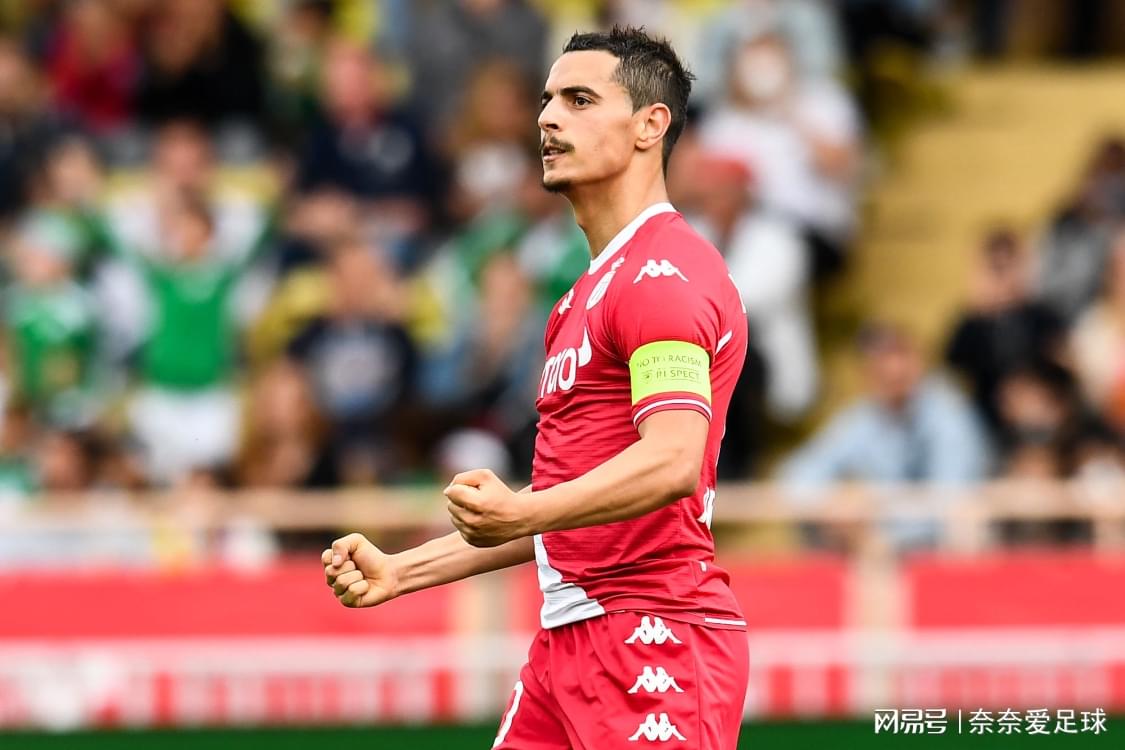 窗口期荷甲焦点战；埃因霍温篮板制胜；悬念犹存；医务组通报恢复的简单介绍