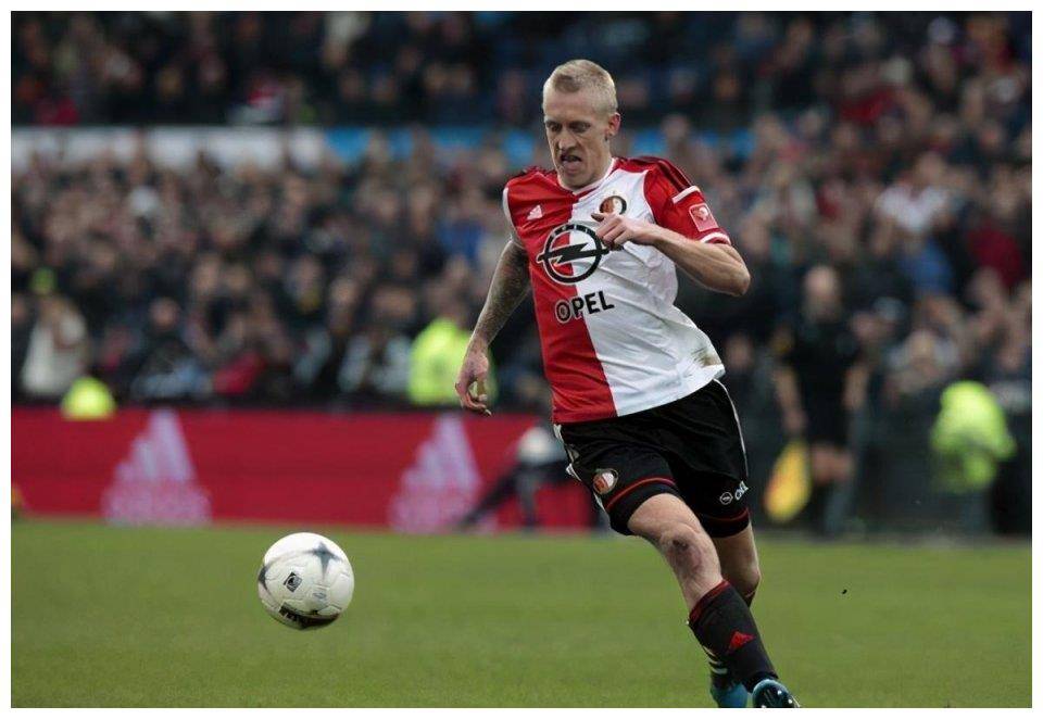 赛前荷甲传出新动向，费耶诺德再遭质疑，管理层表态：气氛紧张，球队文化再被提及的简单介绍