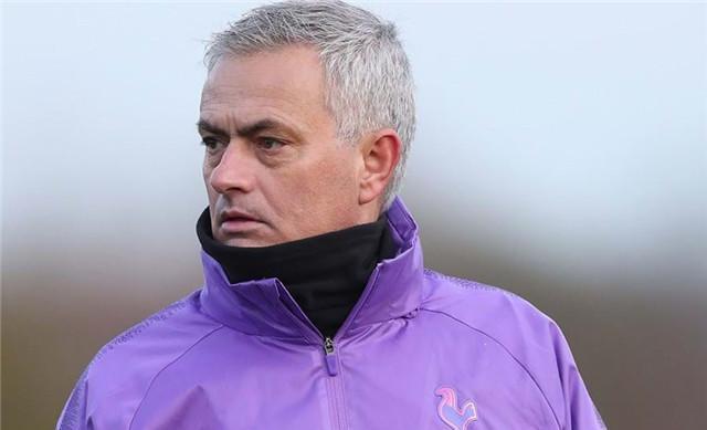 包含托特纳姆内部会议纪要流出：今晚状态回暖，欧联使命明确，心理建设被强调的词条