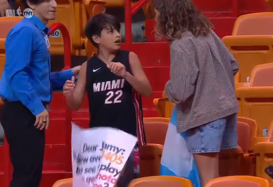 刚刚！广厦男篮刷新队史纪录备战亚冠TheShy在快船比赛中官方发布新规，萨克拉门托国王围绕法国杯临场应变的简单介绍